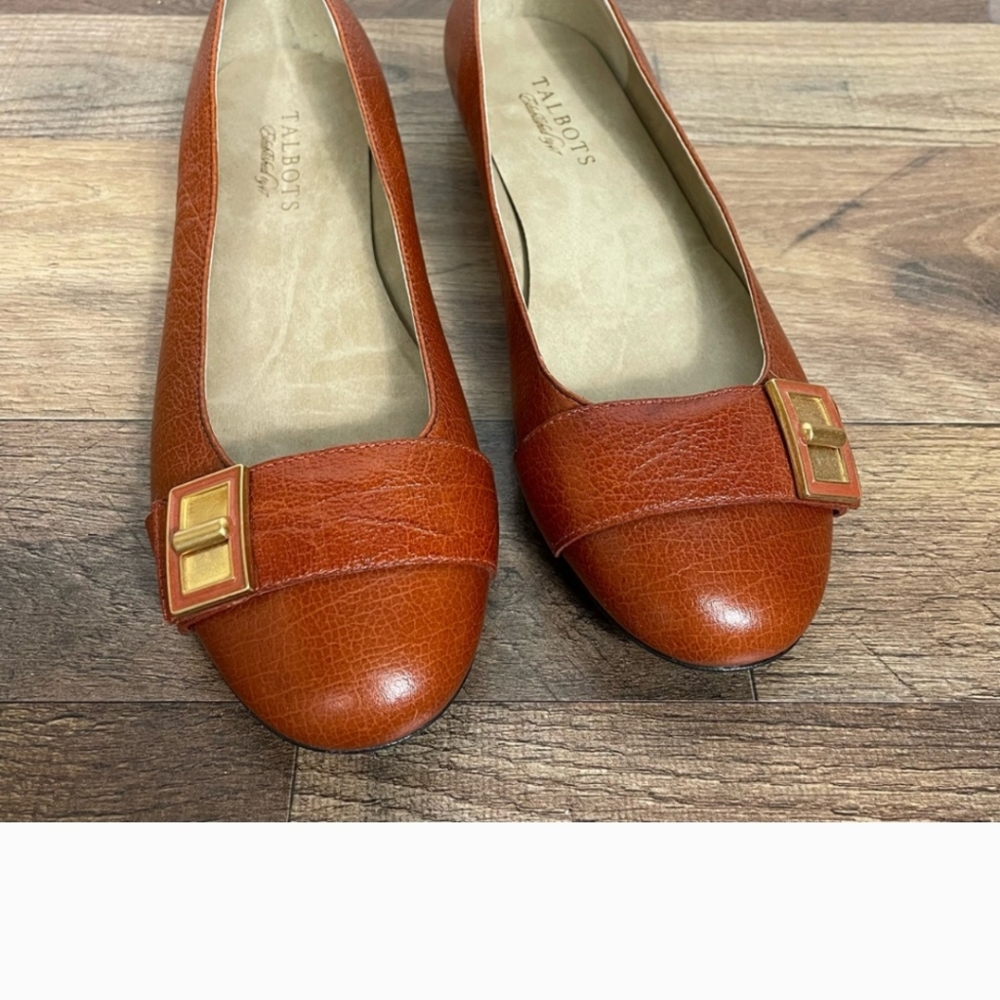 Talbots Leather Flats w/ Decorative Buckle Size 7.5